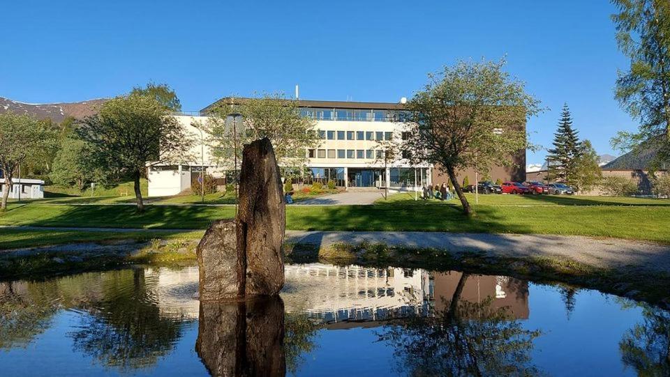 Havila Hotel Ivar Aasen Orsta Buitenkant foto